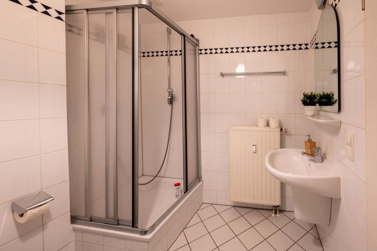 Fullhouse - Halle - T28 - Hawk Apartment Екстер'єр фото