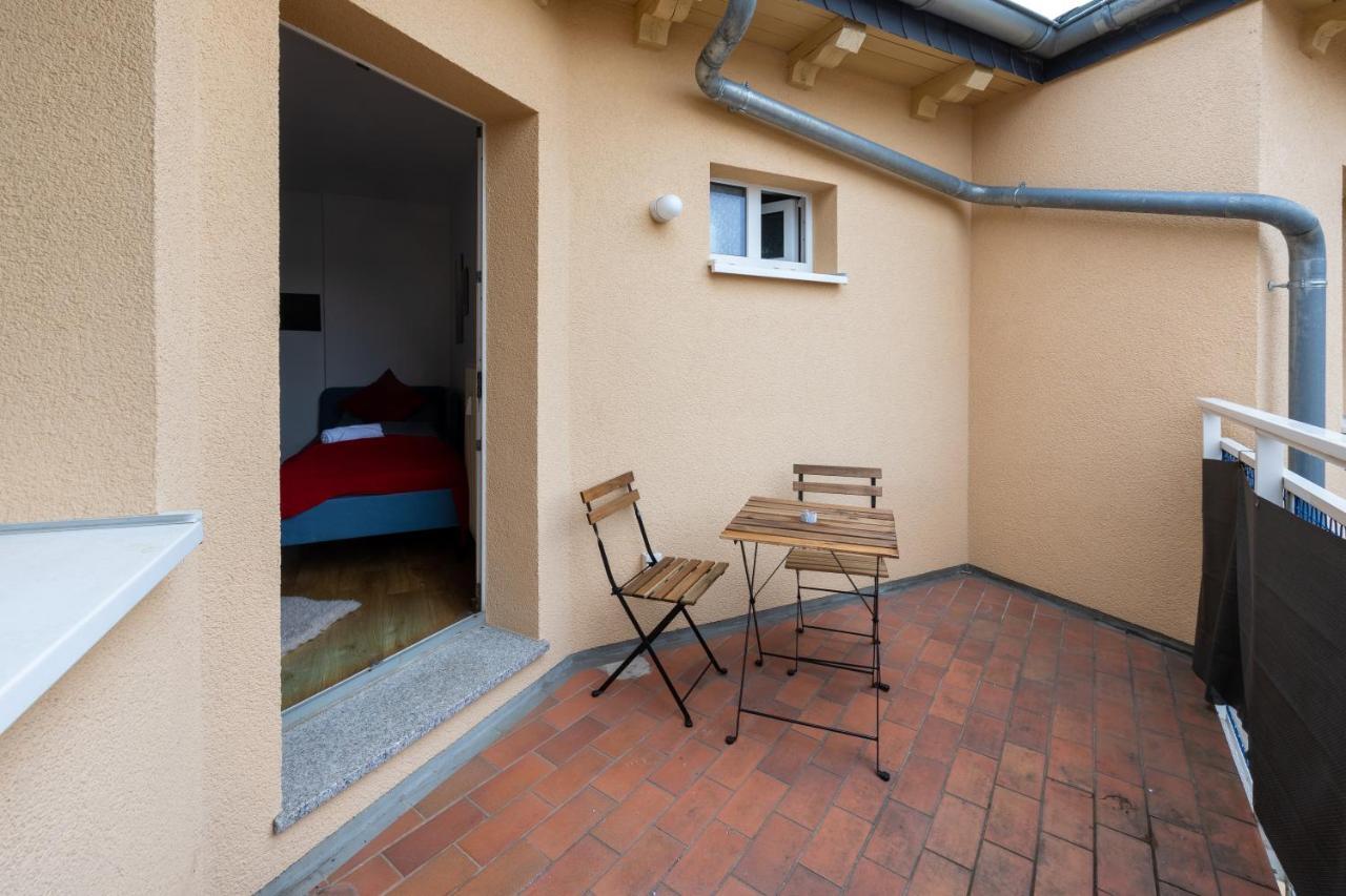Fullhouse - Halle - T28 - Hawk Apartment Екстер'єр фото