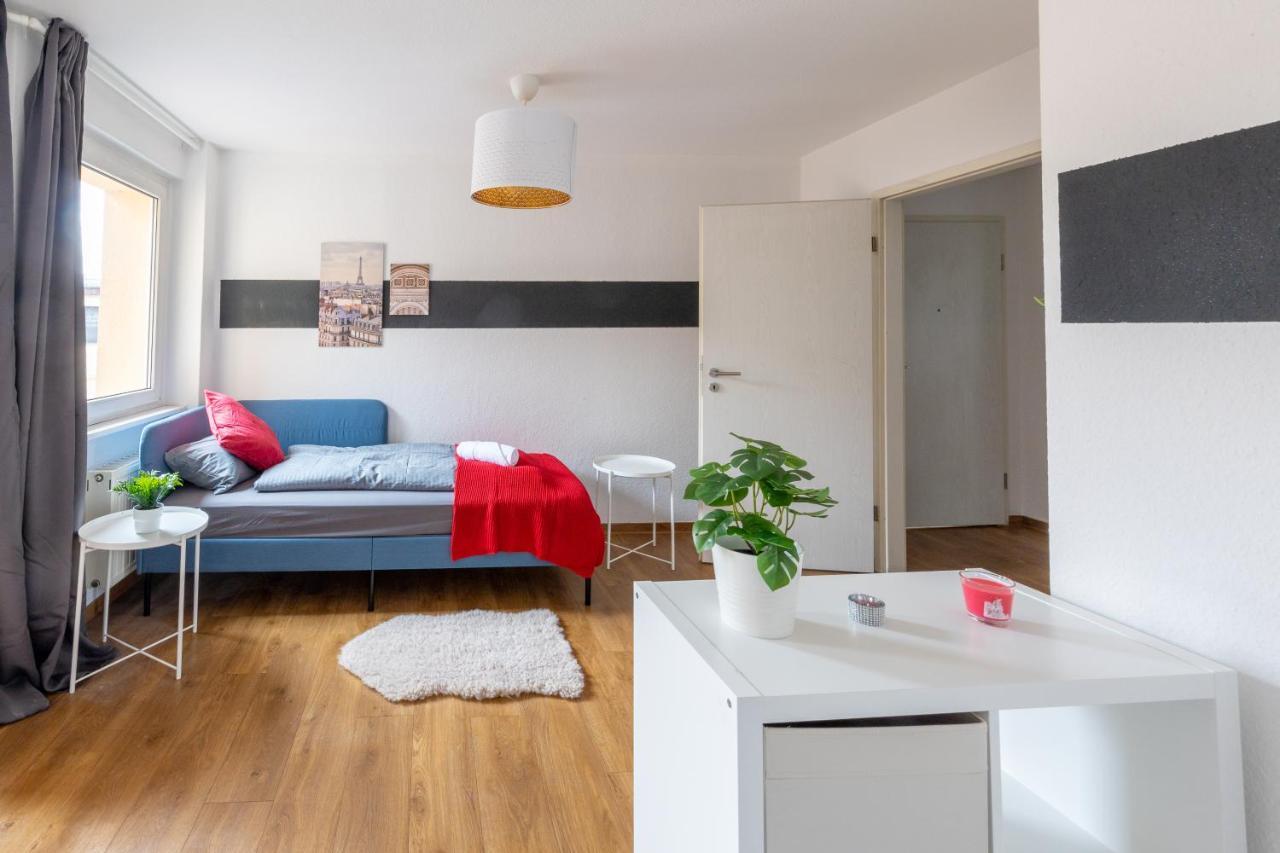 Fullhouse - Halle - T28 - Hawk Apartment Екстер'єр фото