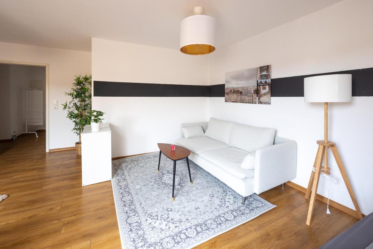 Fullhouse - Halle - T28 - Hawk Apartment Екстер'єр фото
